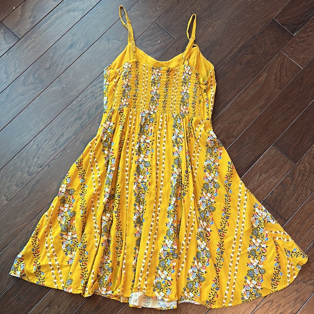 Old Navy adjustable strap mustard yellow floral sleeveless swing dress - Picture 3 of 4